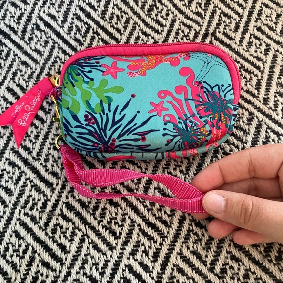 Lilly Pulitzer Vibrant Coral Reef Coral and Teal Clutch - Picture 5 of 7